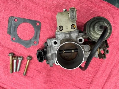 Корпус дроссельной заслонки 1997 Toyota Celica 5SFE в сборе + датчики PN: 22210-16791 - Изображение 1 из 3