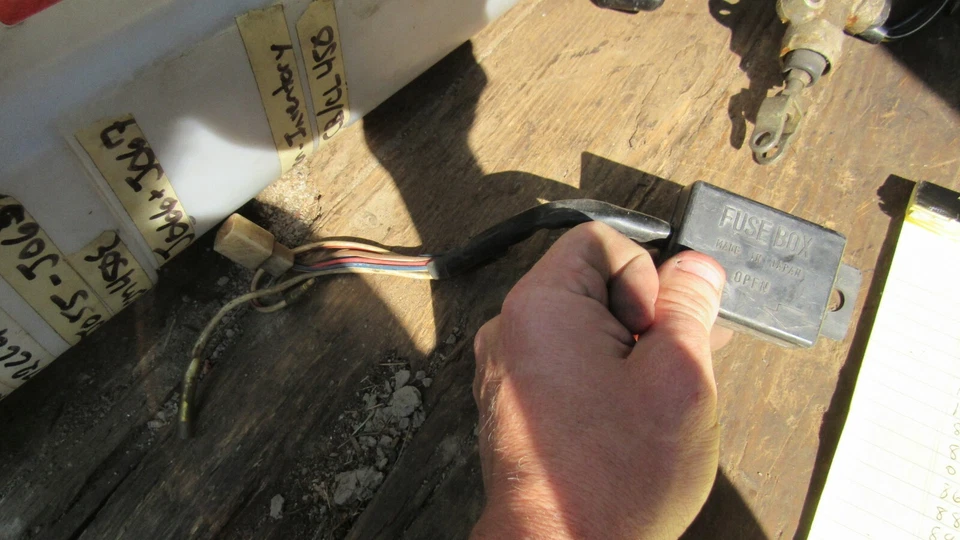 1975 kawasaki z1 900 fuse box - Image 1 of 1