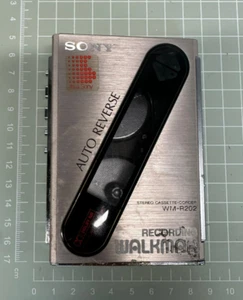 Sony Walkman WM-R202 (S/N 978340) FOR PARTS - NO WORKING - Silber - Bild 1 von 6