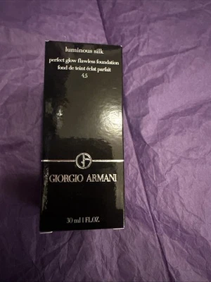 Armani Luminous Silk Foundation 4.5 Sand 1oz – New - Image 1 of 2
