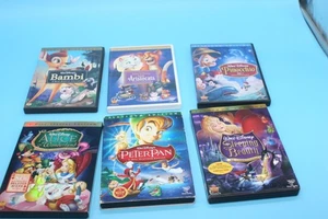 Menge 6 Disney Klassiker DVD Filme Peter Sleeping Alice Aristocats Bambi Pinocch - Bild 1 von 9