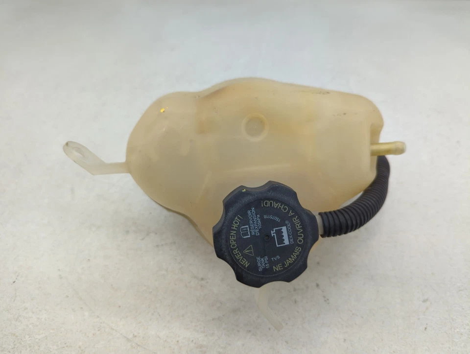 2007-2009 Chevrolet Equinox Windshield Washer Fluid Reservoir Bottle Oem MMCM6 - Image 1 of 4