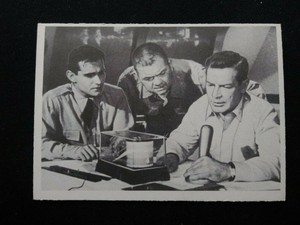 1964 Donruss Voyage to the Bottom of the Sea Card # 50 Fuel Cell Reading (EX)