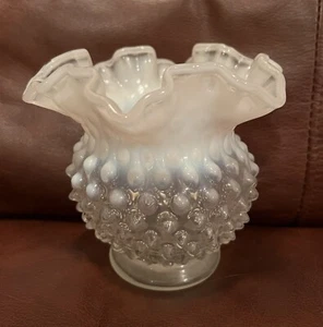 Fenton Hobnail Scalloped Ruffled Vase Vintage - Picture 1 of 7