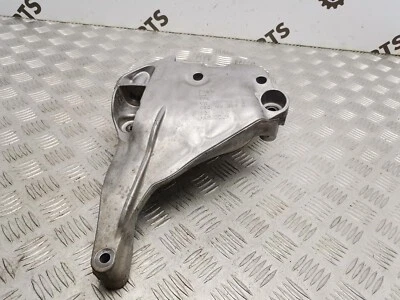 Soporte de montaje del motor Volkswagen Golf 2019-2024 MK8 06Q199354 Foto 1 de 4