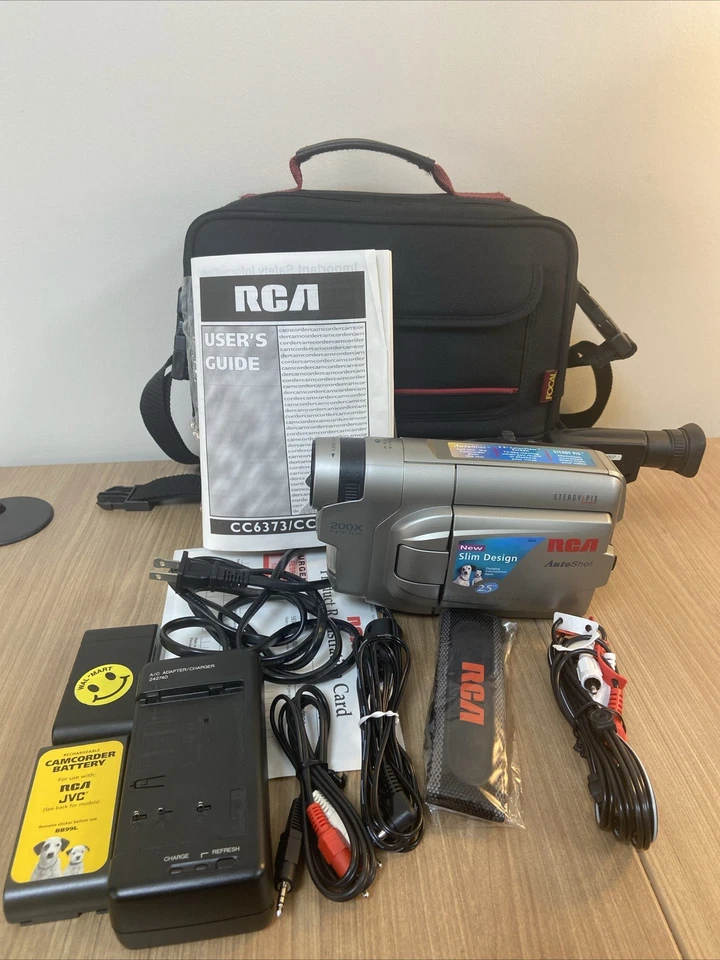 Vintage RCA Auto Shot 200x CC-6373 WORKS W/ Charger 2 Batteries Camcorder - Image 1 of 4