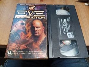 WWF WWE Wrestling Eve of Destruction (VHS, 2000) The Rock, Steve Austin - Foto 1 di 2