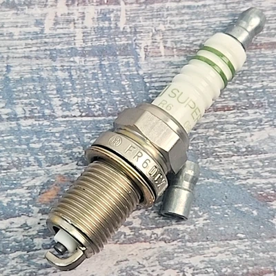 5x Bosch Super 7553 FR6DCX For Acura Mercedes-Benz Volkswagen Copper Spark Plugs - Image 1 of 4