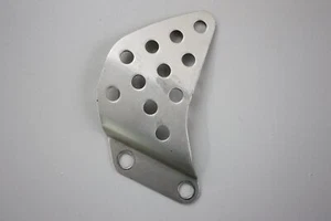 1998 KAWASAKI NINJA ZX 9R FRONT RIGHT SIDE HEEL GUARD PLATE - Picture 1 of 3
