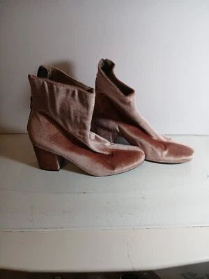 Free People Cecile Pink Velvet Block Heeled Womens Ankle Boots 39 or 8.5 - Image 1 of 4
