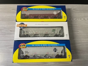 Athearn HO Scale Trinity Covered Hopper Set BNSF / Heritage BN & SF - Picture 1 of 10