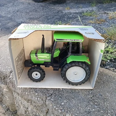 ERTL Deutz-Allis 6260 Tractor NIB 1/16 Die Cast #1261 Green Toy - Image 1 of 4