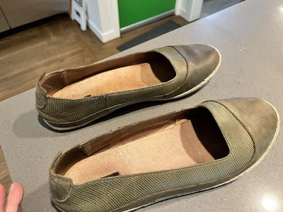 Olukai Lino Green - Pebble Leather Flats Shoes Women’s Size 11 - Image 1 of 4