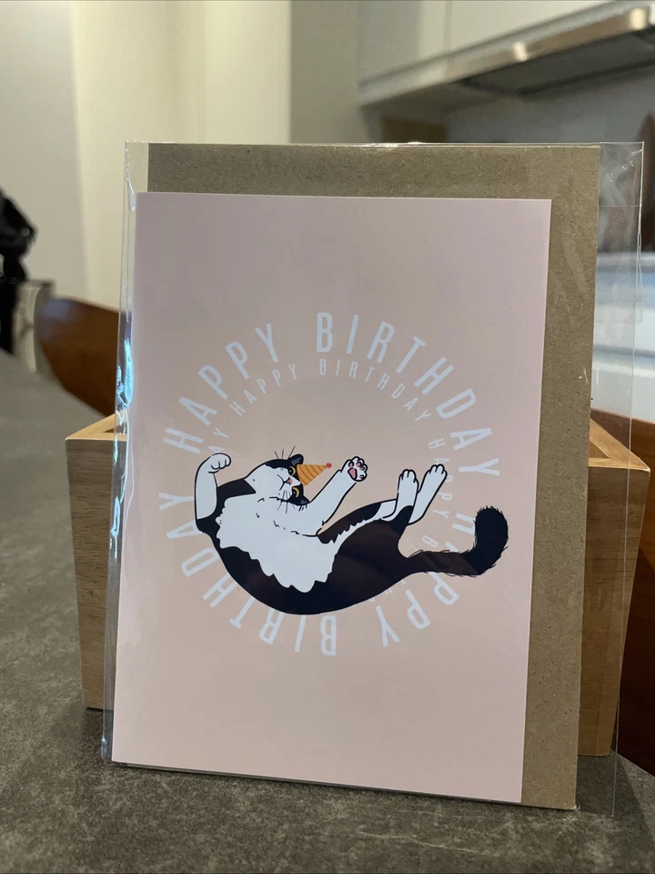 Divertida Tarjeta de Cumpleaños Gato Esmoquin Linda Tarjeta de Felicitación Gato Blanco y Negro Foto 1 de 3