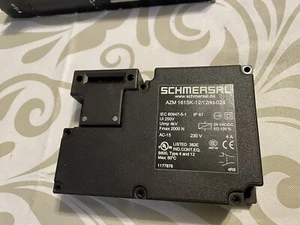 SCHMERSAL AZM 161SK-12/12RKT-024 Safety Interlock Switch, 101177876 - Picture 1 of 2
