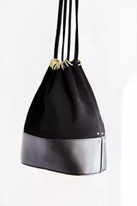 Borsa Silence & Noise nera pelle scamosciata catene secchiello Urban Outfitter 4539 - Foto 1 di 6