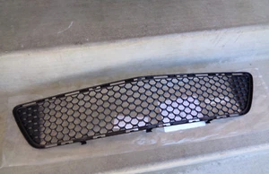 2008 2009 2010 2011 Mercedes-Benz W204 C63 AMG bumper mesh grille Genuine OEM - Picture 1 of 1