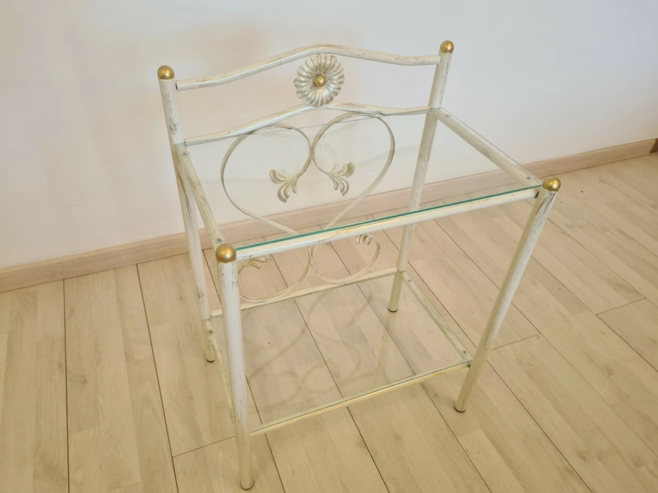 Comodino in ferro battuto Cuore avorio decorato oro - Immagine 1 di 1