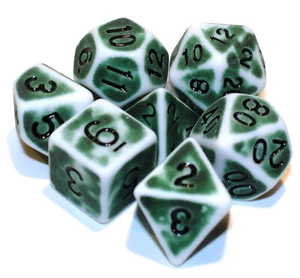 Nuevo juego de 7 dados poliédricos retro con bolsa verde - verde - Imagen 1 de 2