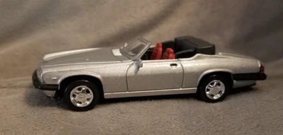 Jaguar XJ-S V12  1988 Convertible City Cruiser New Ray 1:43 Scale Diecast Model - Image 1 of 4