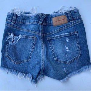 Zara Distressed Jeansshorts Größe 00 - Bild 1 von 9