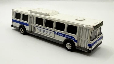 Литая под давлением винтажная модель автобуса Road Champs 1995 MTA New York City 5,5 дюйма - Изображение 1 из 3