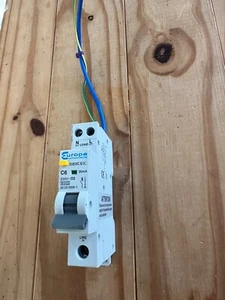 EUROPA 6A 30MA CURVE C 6kA 30mA RCBO TIPO A EUB1RC.6/1C - Foto 1 di 6