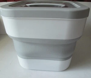Dog Pet Food Storage Container Collapsible BPA Free 13lbs Magnetic Airtight Lid - Picture 1 of 5