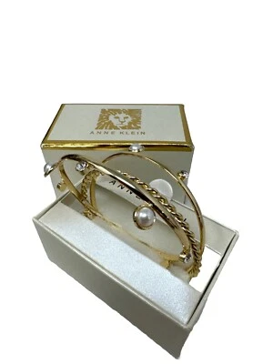 NUEVO Juego de 3 PULSERAS BRAZALETE Anne Klein Tono Dorado en Caja de Cristal Foto 1 de 4