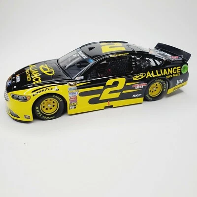Coche modelo fundido a presión Lionel NASCAR Brad Keselowski #2 Ford Fusion 1/24 EXCELENTE Foto 1 de 4
