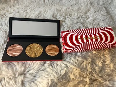 MAC Step Bright Up Extra Dimension Skinfinish Palette Medium /Deep .31oz/9g NIB - Image 1 of 3