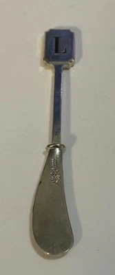 Mudpie Initial “L” Spreader Knife 6in Metal - Image 1 of 4