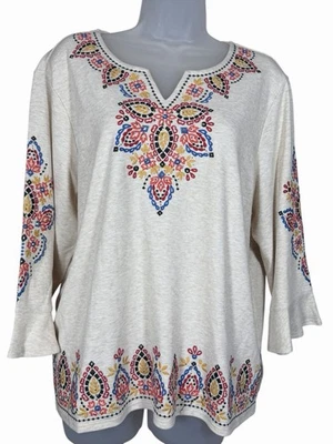 Top túnica boho bordada extra grande Alfred Dunner Petite manga 3/4 brillante Foto 1 de 4