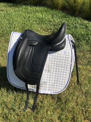 Sillín de doma Devoucoux 2022 Foto 1 de 4