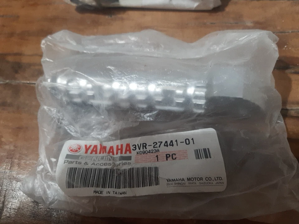Sc33 YAMAHA 3VR2744101 3VR 27441 01 Fz6 Fazer Pedana  - Immagine 1 di 1