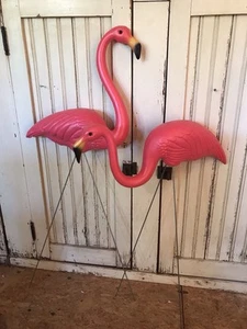 Blow Mold Pink Flamingo’s Original Don Featherstone Union Boxed Pair - Picture 1 of 10
