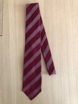 Corbata de seda Isaia para hombre rayas rojas azules y blancas Foto 1 de 2