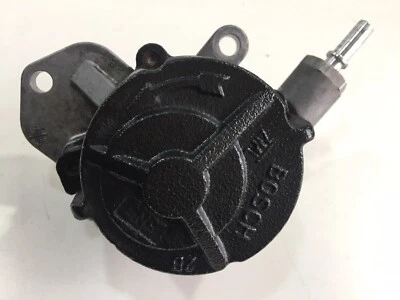 Vacuum Pump Peugeot 307 2.0 HDI Diesel - Image 1 of 3