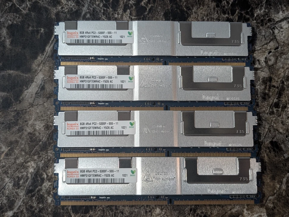 JUEGO DE 4 - HMP31GF7EMR4C-Y5D5 AC 8GB 4RX4 PC2-5300F ecc-reg SERVIDOR RAM Foto 1 de 1