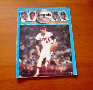 Vintage 1981 California Angels Baseball Magazine MLB Angels Baseball History - Bild 1 von 24