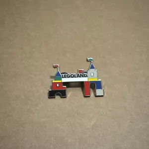 Legoland Windsor 2019 Pin Badge - Picture 1 of 3