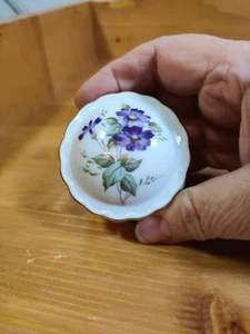 Vintage Japan Schmuckschatulle & Deckel Kosmetik Schmuck weiß lila Blumen 03165 - Bild 1 von 9