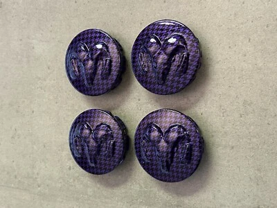 Juego de tapacubos centrales para rueda Dodge Ram 1500 púrpura y negro pata de gallo x4 OEM Mopar Foto 1 de 4