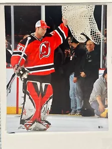 Martin Brodeur signed 16x20 Photo Cutting net w/New Win Record Beckett Certified - Picture 1 of 4