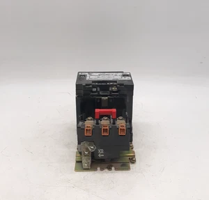 Square D 8536SDO1S Starter - Picture 1 of 5