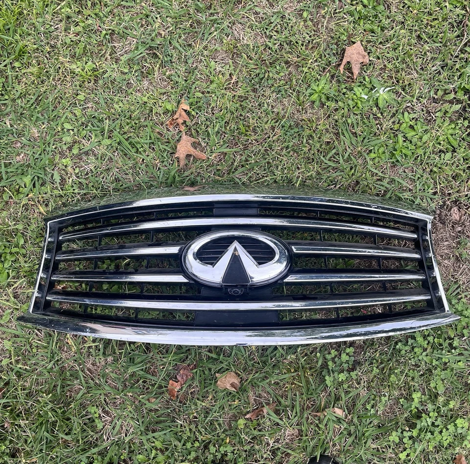 Гриль для Infiniti QX56 - Изображение 1 из 1