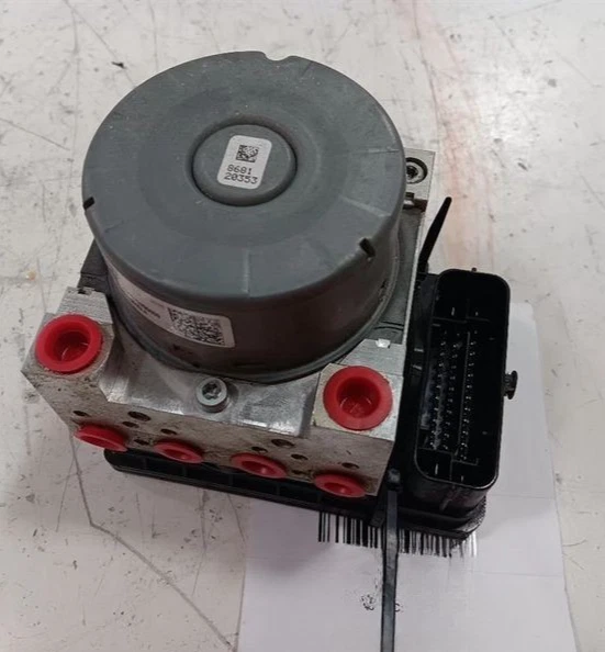 2014-2016 Dodge Dart ABS Anti-Lock Brake Pump Assembly OEM - Изображение 1 из 4