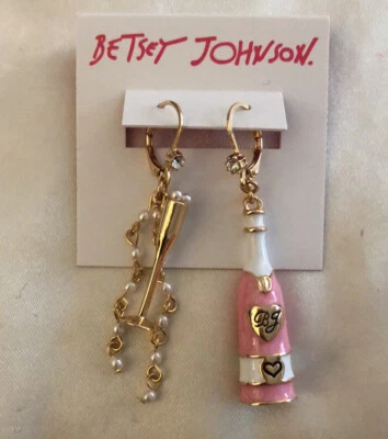 Pendientes colgantes Betsey Johnson tono dorado rosa botella champán y flauta desajuste Foto 1 de 4
