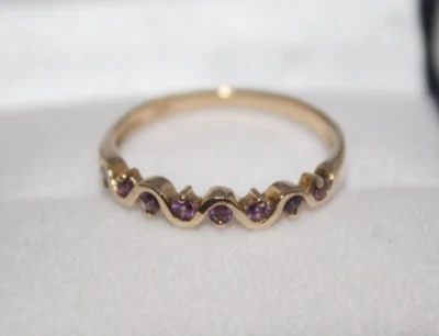 100% подлинное кольцо из чистого желтого золота 9 карат с 8 аметистом Eternity размер 7,25 O - Изображение 1 из 4
