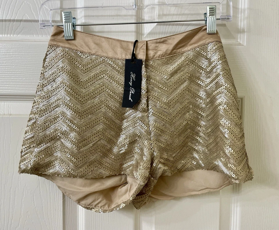 Calça Hot Pants Feminina Lantejoulas Douradas Pequena Mel Punch Shorts Clube de Dança Festa de Férias - Imagem 1 de 4